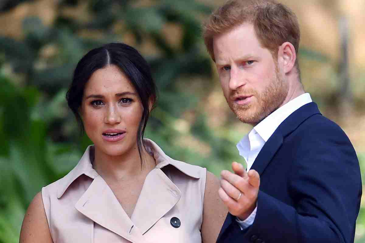 Harry e Meghan in imbarazzo