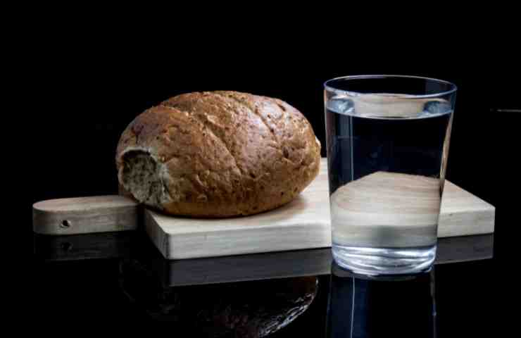 pane e acqua da dove nasce il detto 