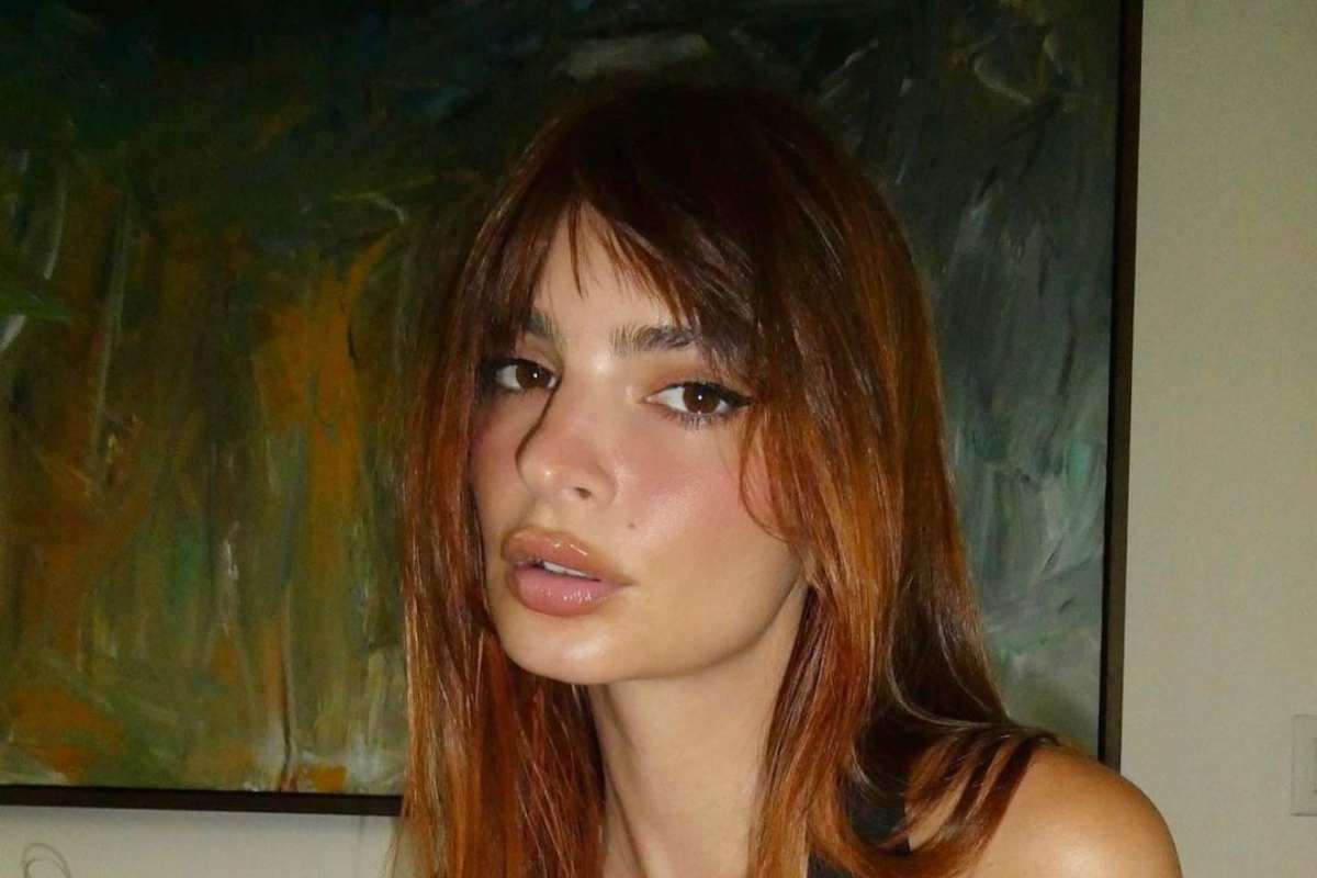 Emily Ratajkowski incidente vestito video