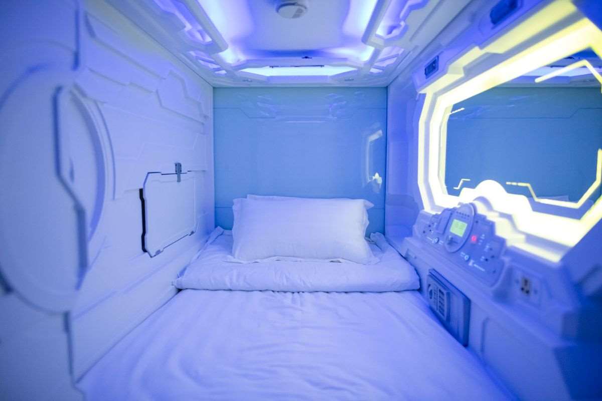 capsule hotel