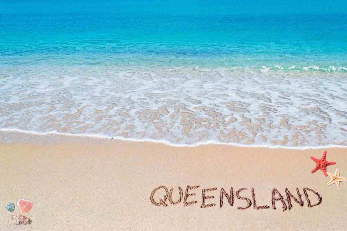 Coste lungo l'Australia dove si riversano centinaia di turisti