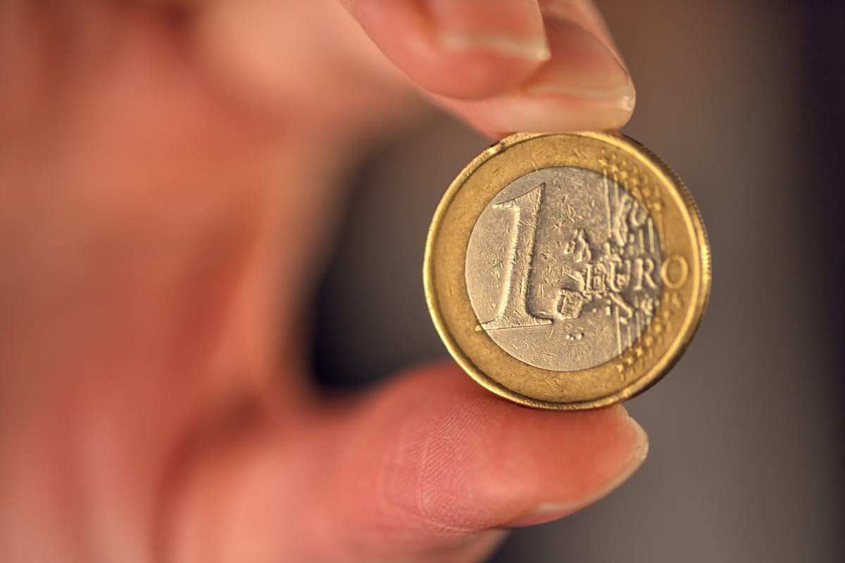 moneta da 1 euro vale troppo