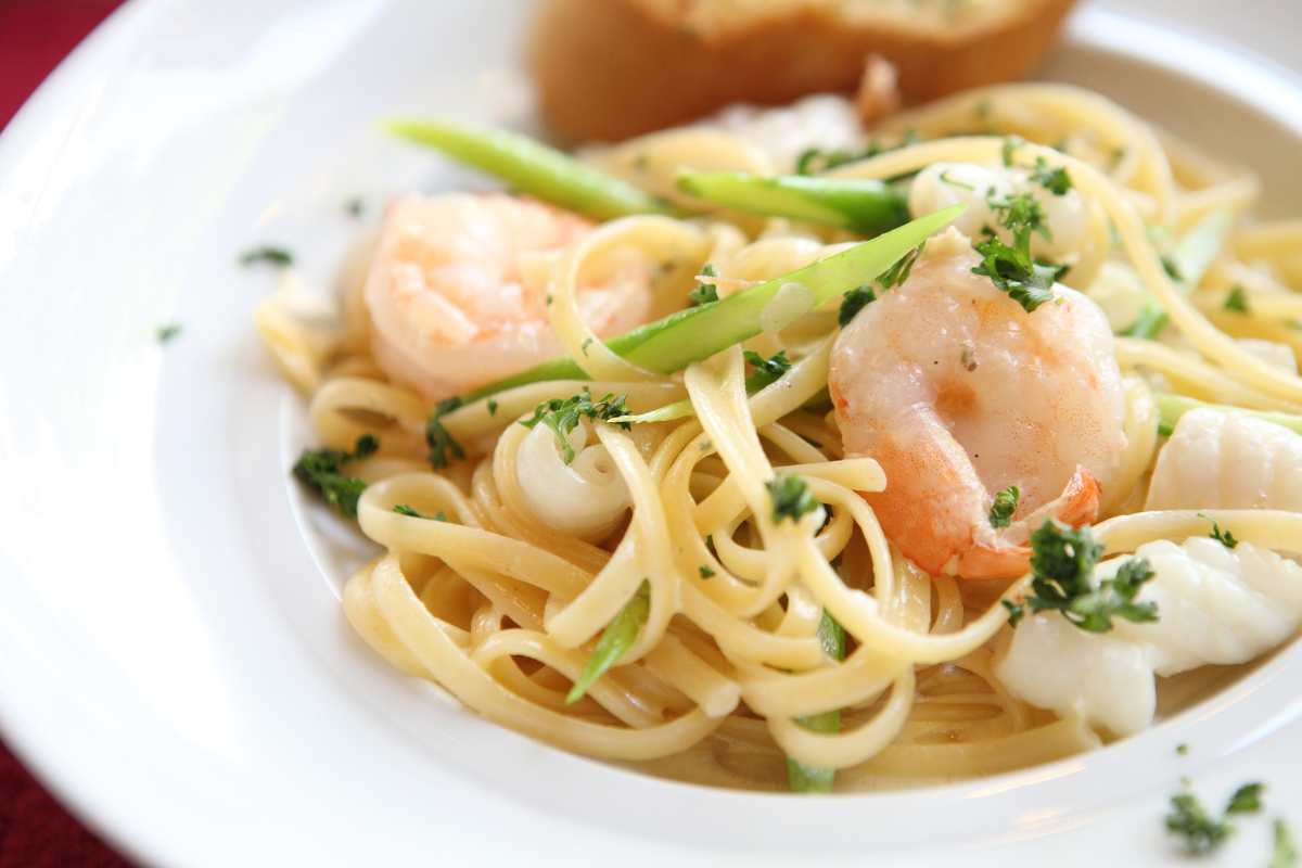 spaghetti col pesce ricetta