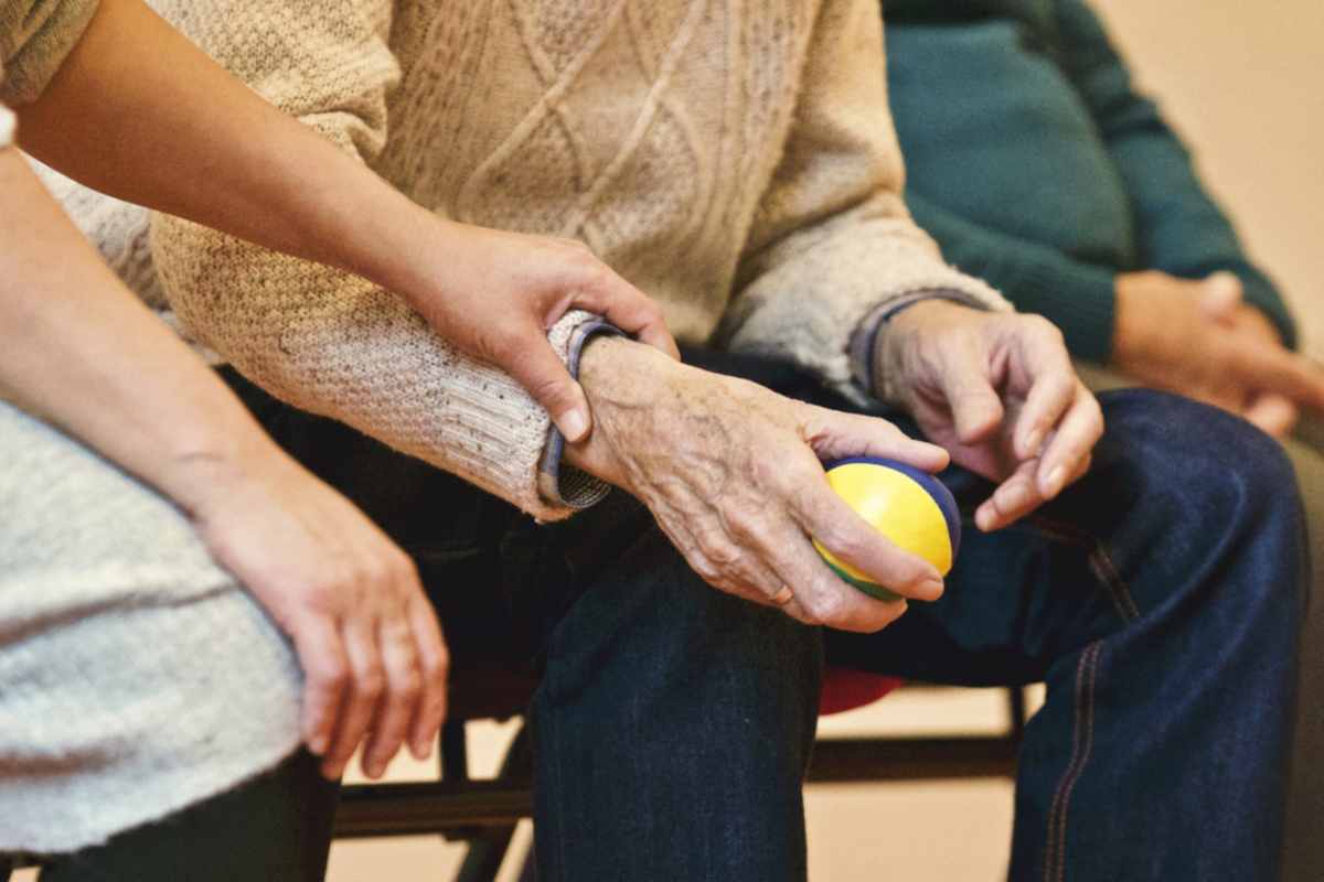 riconosci questi sintomi sconosciuti dell'alzheimer