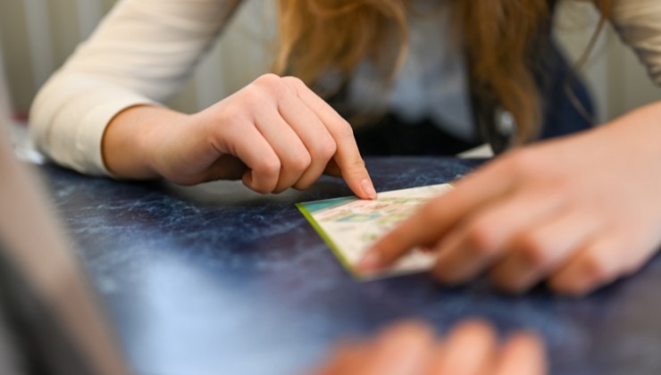 gratta e vinci: il trucco per avere soldi ogni settimana