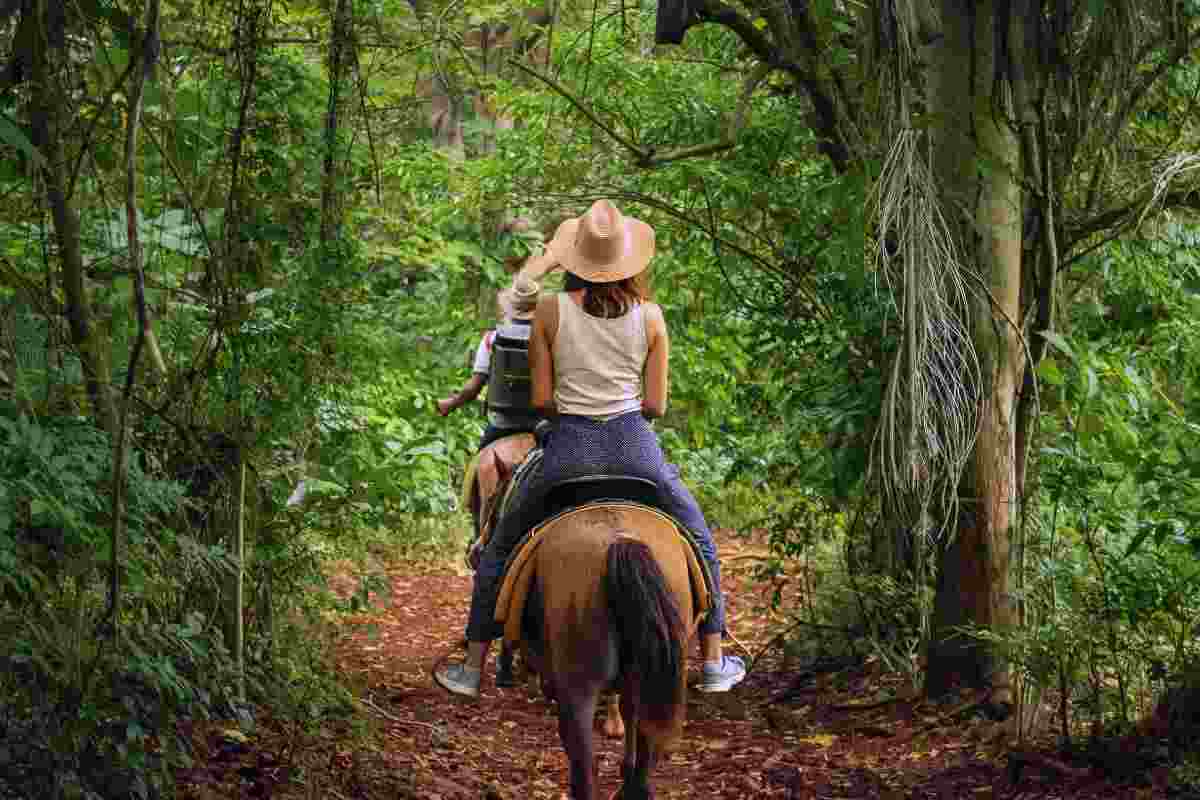 vacanza abruzzo cavallo trekking sci