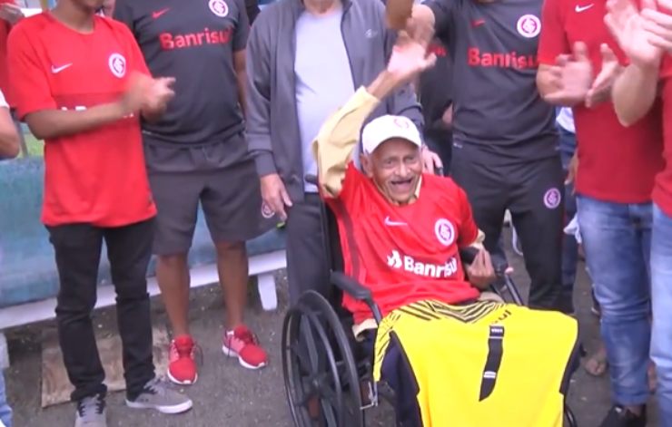Santos Santana Afonso tifoso anziano Brasile 118 anni Internacional