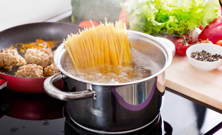 Riutilizzare l'acqua di cottura della pasta