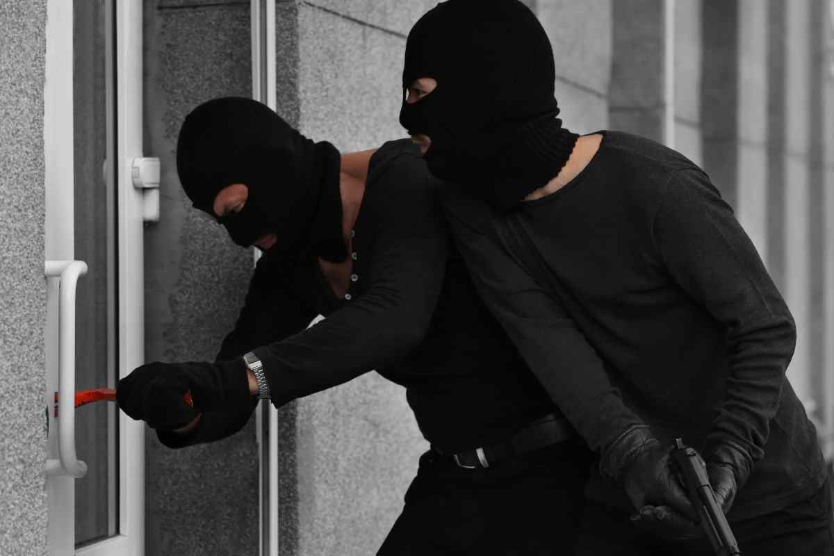 Evitare furti casa: 5 errori non fare