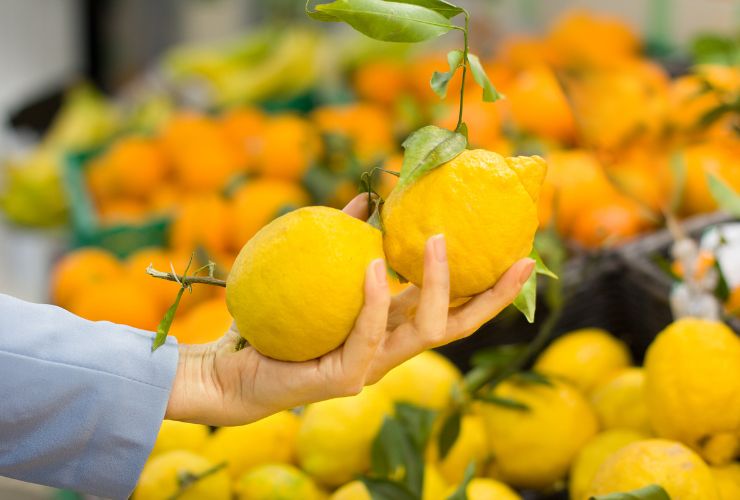 Limoni: attenzione buccia