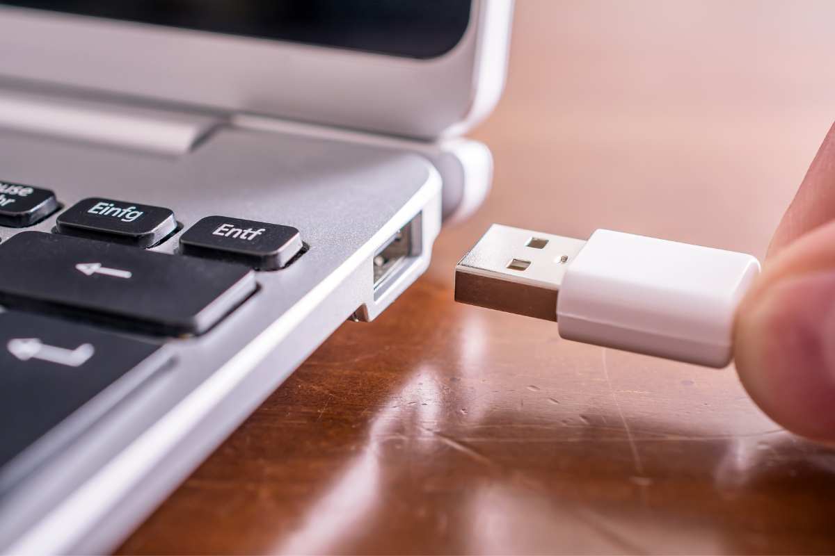 Cavi USB pericolosi dispositivi