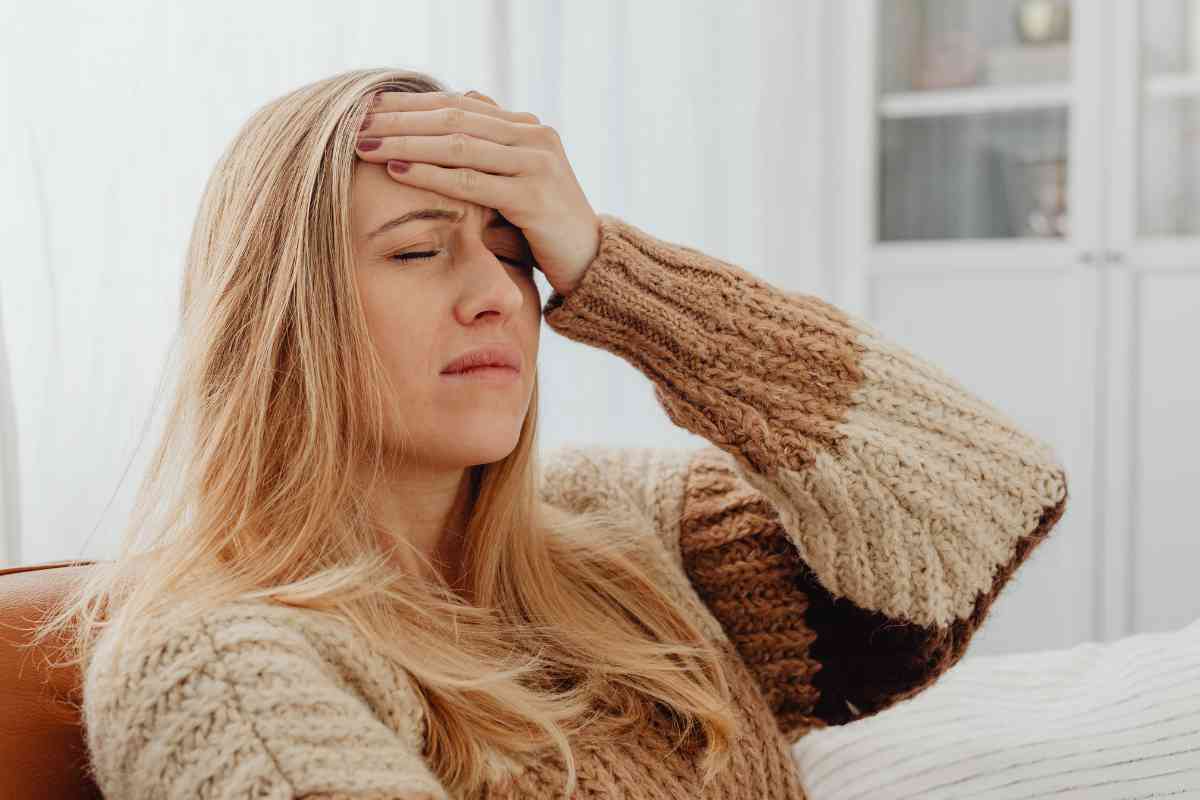Mal testa donna: 10 cose sapere
