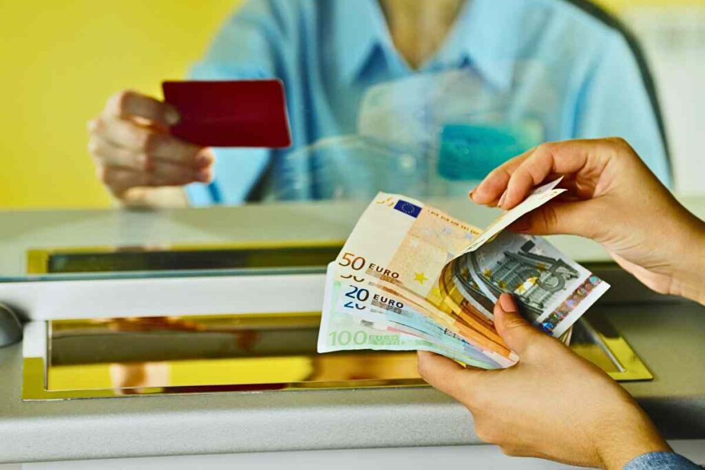 Cosa accadrebbe ai soldi che hai in banca se l'Italia entrasse in